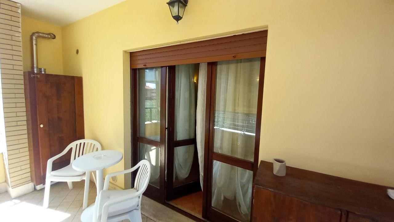 Domus Claudio Apartamento Fiumicino Exterior foto