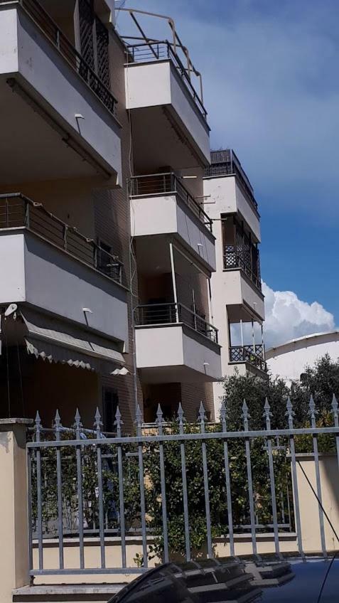 Domus Claudio Apartamento Fiumicino Exterior foto